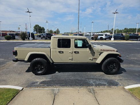 Used 2020 Jeep Gladiator Mojave image 5