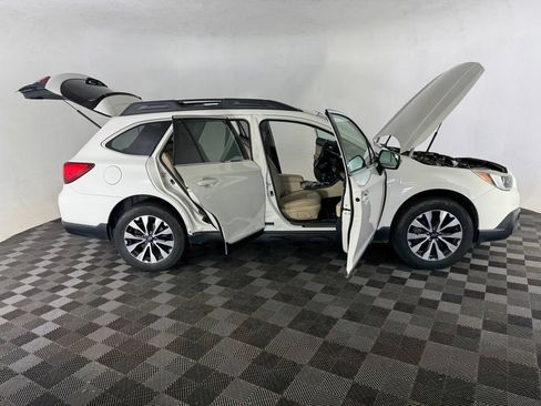 Used 2015 Subaru Outback 2.5i Limited AWD/4WD image 14