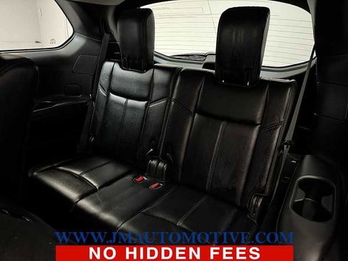 Used 2019 Nissan Pathfinder SL image 16