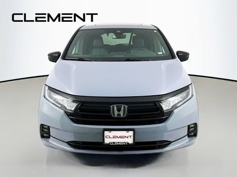 Used 2023 Honda Odyssey Sport image 3