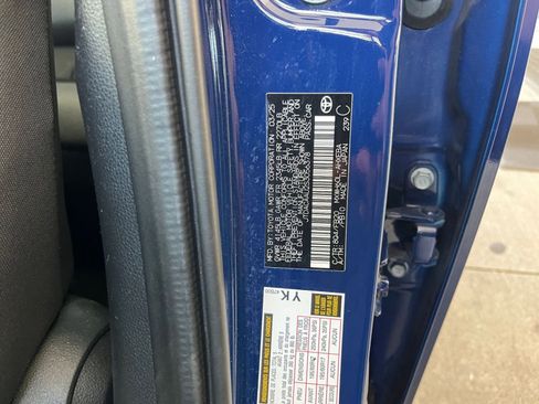 Used 2025 Toyota Prius LE image 29