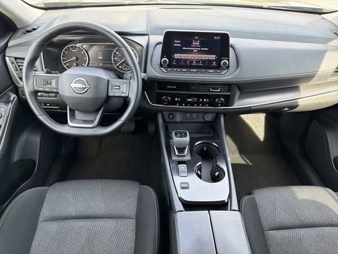 Certified 2025 Nissan Rogue SV image 4