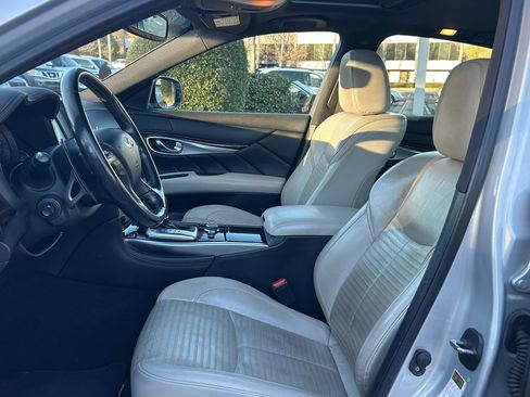 Used 2016 INFINITI Q70 3.7 w/ Sport Package image 9