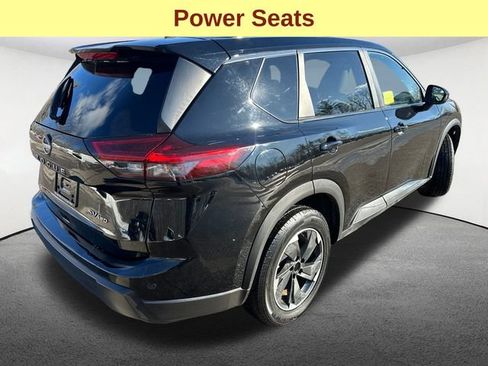 Used 2024 Nissan Rogue SV AWD/4WD image 10