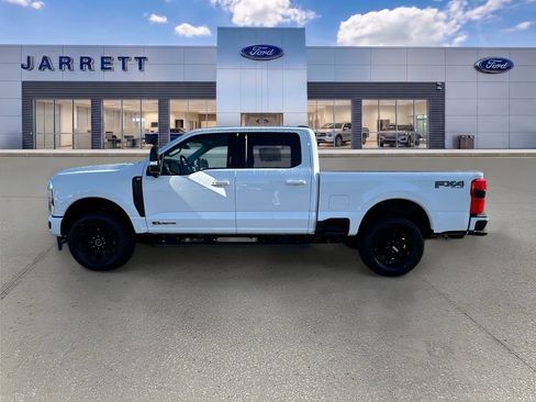 New 2026 Ford F250 XLT w/ XLT Premium Package AWD/4WD image 4