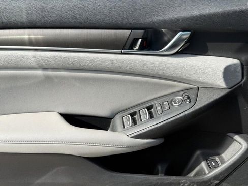 Used 2019 Honda Accord LX image 24