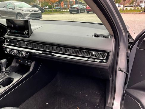 Used 2023 Honda Civic EX-L image 13