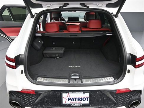 Used 2025 Genesis GV70 2.5T w/ Sport Prestige Package image 19