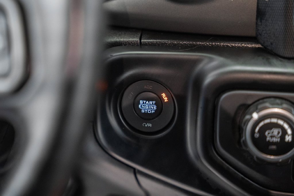 Used 2021 Jeep Gladiator Sport AWD/4WD image 26