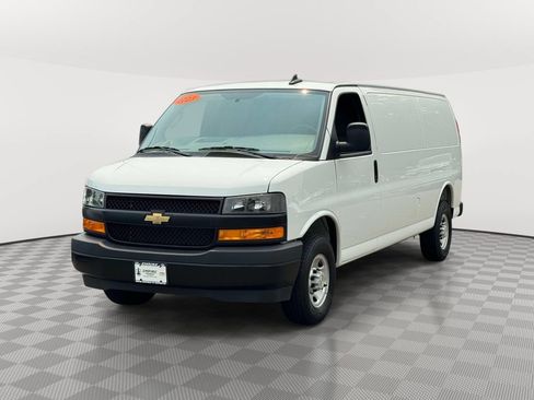 Used 2025 Chevrolet Express 2500 Extended w/ Driver Convenience Package RWD image 3