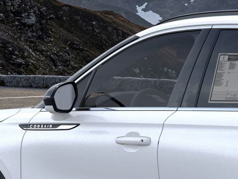 New 2026 Lincoln Corsair Premiere image 20