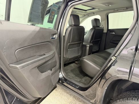 Used 2013 GMC Terrain SLT w/ Safety Package AWD/4WD image 32