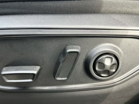 New 2026 Jeep Grand Cherokee Altitude image 13