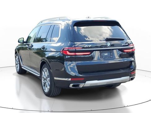 Used 2024 BMW X7 xDrive40i w/ Premium Package AWD/4WD image 3