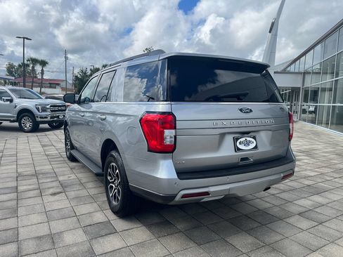 Used 2024 Ford Expedition XLT RWD image 4