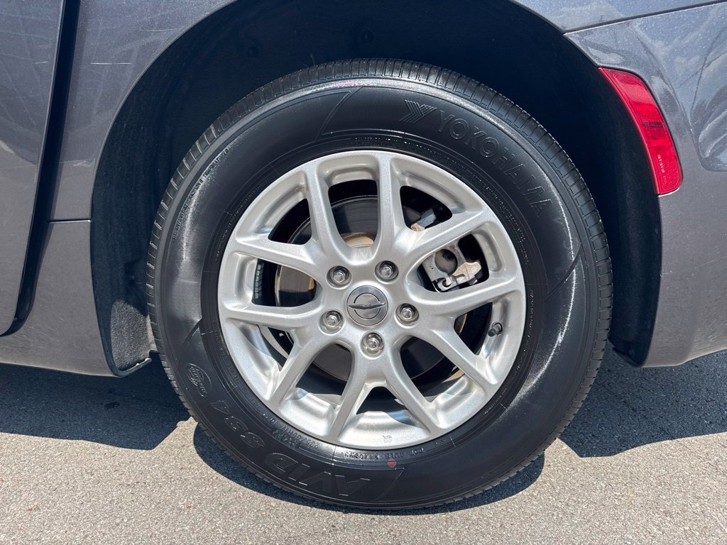 Used 2023 Chrysler Pacifica Touring-L FWD image 28