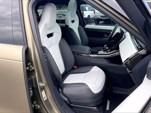 Used 2024 Land Rover Range Rover Sport SV Edition One Carbon Bronze image 31