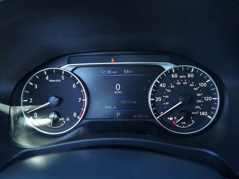 Used 2022 Nissan Altima 2.5 SR w/ Midnight Edition Package image 6