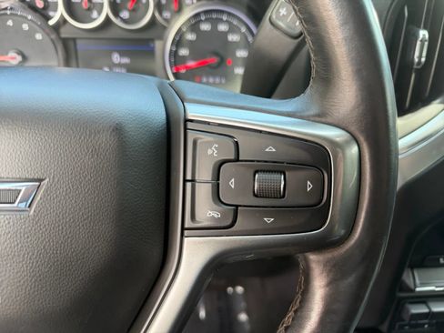Used 2021 Chevrolet Silverado 1500 LT Trail Boss w/ Convenience Package II AWD/4WD image 21