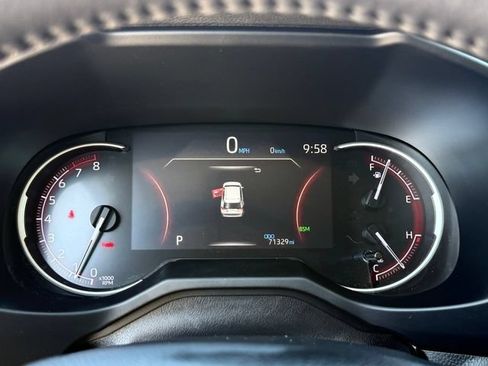 Used 2022 Toyota RAV4 Limited FWD image 18