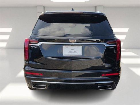 Certified 2025 Cadillac XT6 Premium Luxury image 4