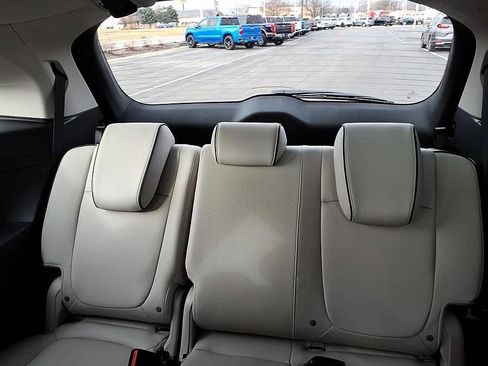 Used 2026 Honda Odyssey Touring image 23
