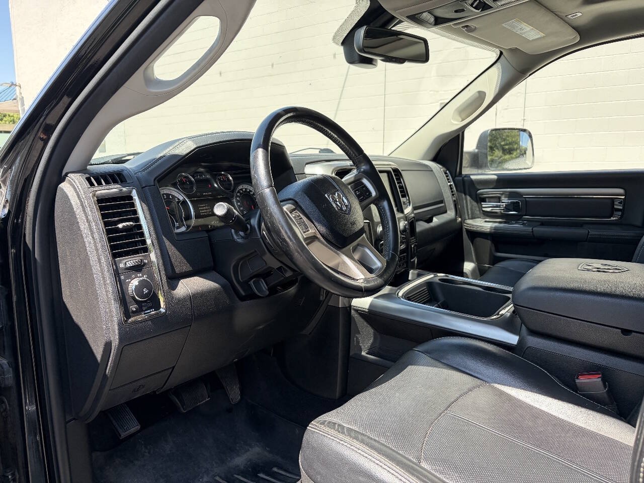 Used 2018 RAM 2500 Laramie w/ Sport Appearance Group AWD/4WD image 38