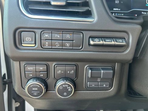 Used 2024 Chevrolet Tahoe High Country AWD/4WD image 20