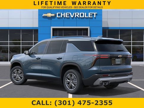 New 2026 Chevrolet Traverse LT w/ Driver Confidence Package FWD image 3
