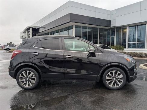 Used 2017 Buick Encore Essence image 3