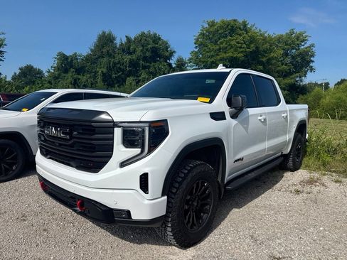 Used 2023 GMC Sierra 1500 AT4 w/ AT4 Premium Package AWD/4WD image 5