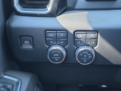 Used 2024 GMC Sierra 2500 Denali w/ Denali Reserve Package image 37