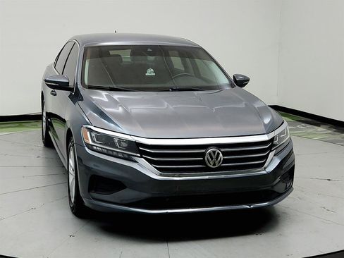 Used 2020 Volkswagen Passat 2.0T SE FWD image 2