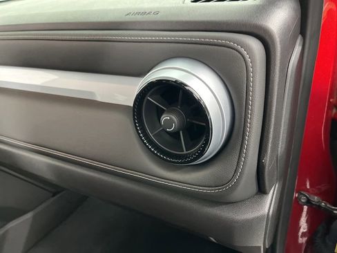 Certified 2024 Chevrolet Colorado LT w/ LT Convenience Package II AWD/4WD image 19