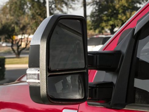 Used 2018 Ford F350 XLT w/ XLT Premium Package image 42