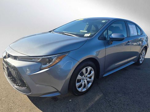 Used 2022 Toyota Corolla LE image 7