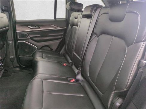 New 2026 Jeep Grand Cherokee Limited w/ Limited Altitude Package AWD/4WD image 16