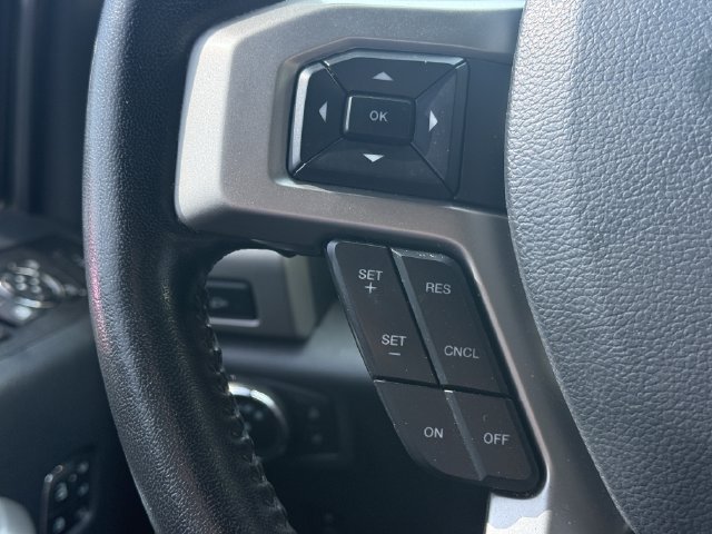 Used 2022 Ford F250 Lariat w/ Black Appearance Package AWD/4WD image 23