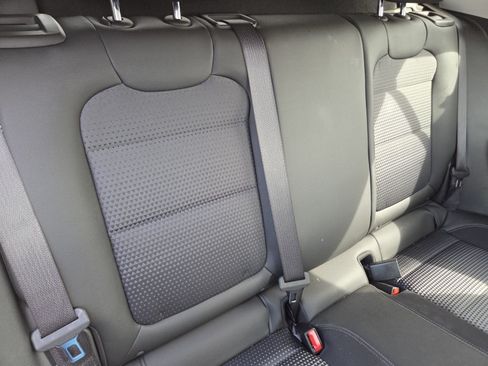Used 2025 Chevrolet Trax LT FWD image 21