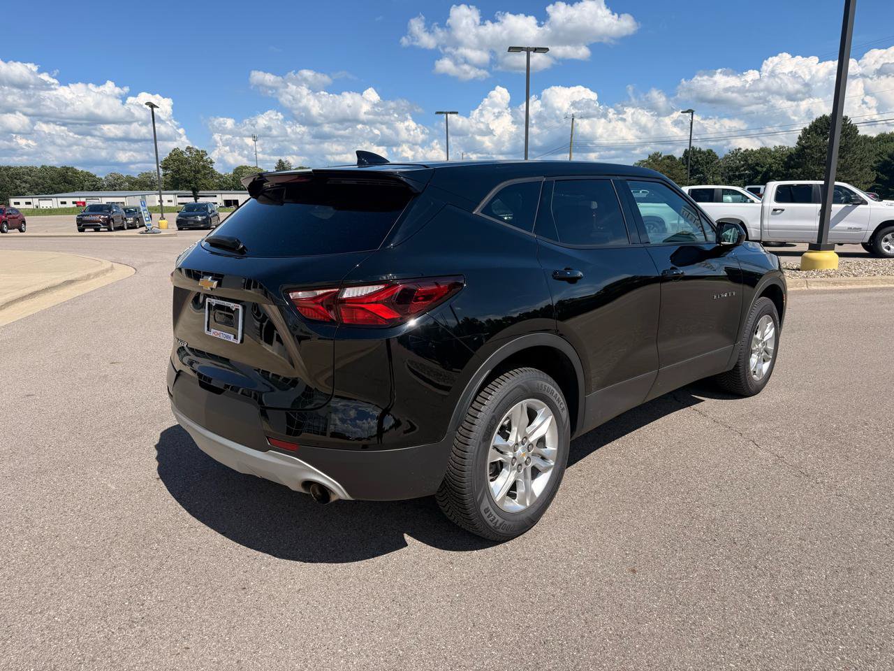 Used 2022 Chevrolet Blazer LT w/ LPO, Cargo Package FWD image 3