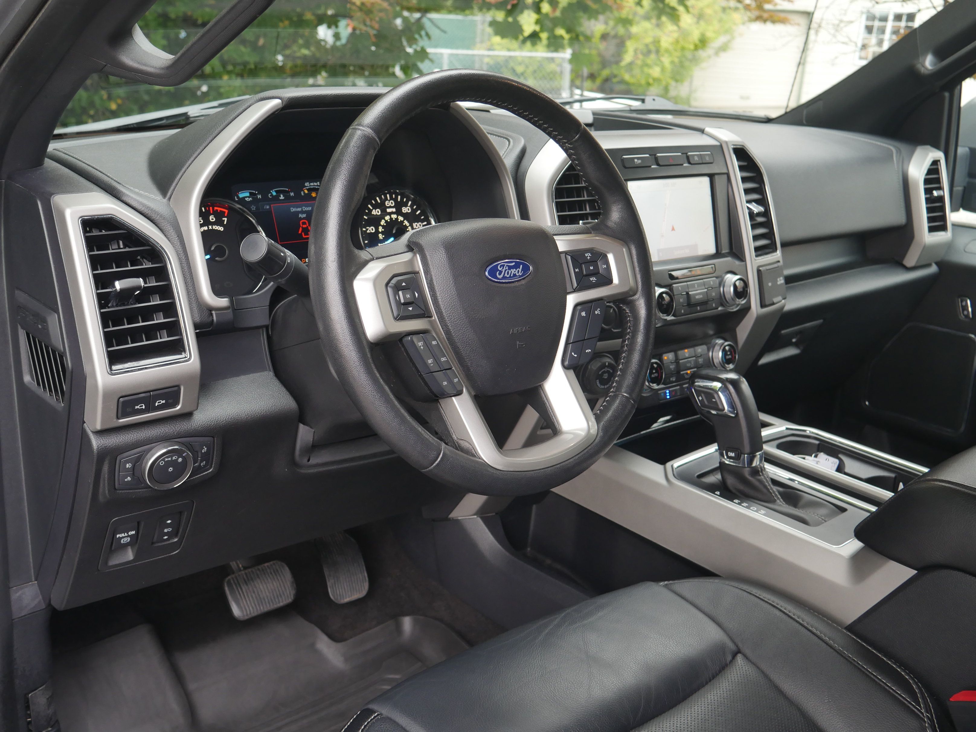 Used 2020 Ford F150 Lariat w/ Equipment Group 502A Luxury AWD/4WD image 4