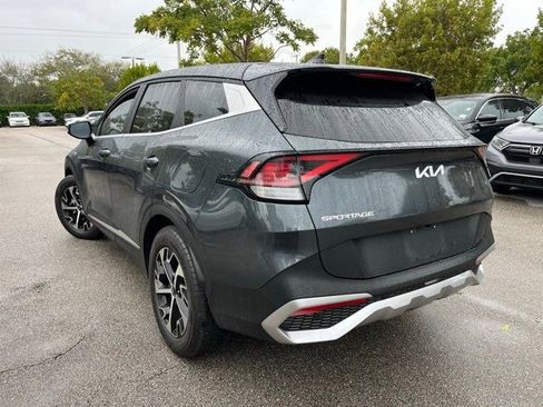 Used 2024 Kia Sportage EX image 3