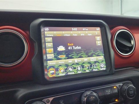 Used 2021 Jeep Wrangler Unlimited Rubicon image 36