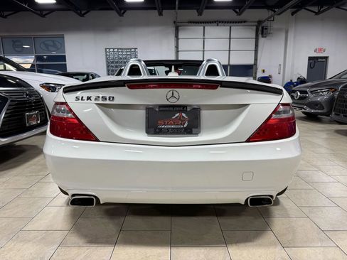 Used 2013 Mercedes-Benz SLK 250 image 5
