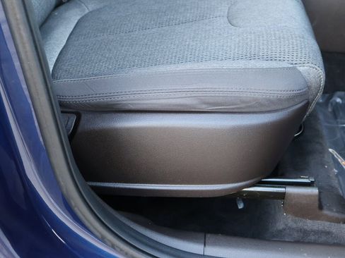 Used 2020 Hyundai Santa Fe SE image 11