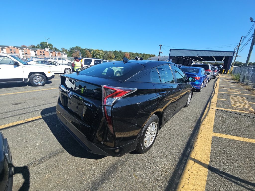 Used 2016 Toyota Prius Two FWD image 5