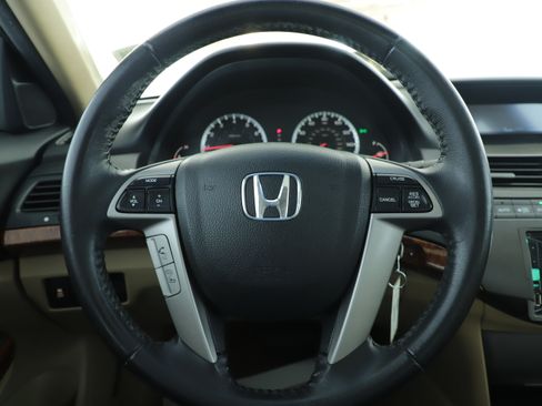 Used 2011 Honda Accord EX-L image 18