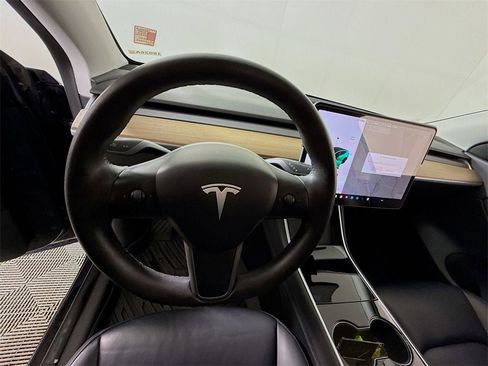 Used 2020 Tesla Model Y Long Range image 14