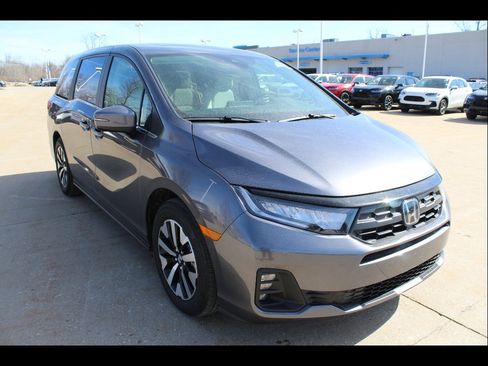 New 2026 Honda Odyssey EX-L image 2