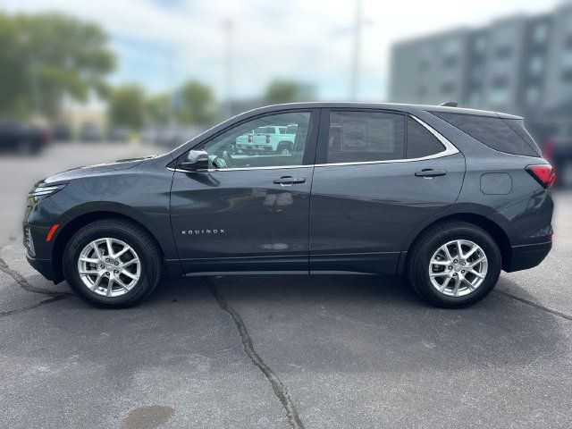 Used 2023 Chevrolet Equinox LT AWD/4WD image 2